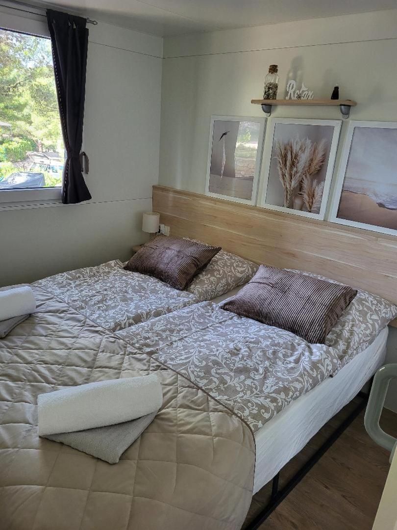 Mobilheim Andrea Wunderschoene Ferienwohnung Direkt Am Meer Jezera Extérieur photo