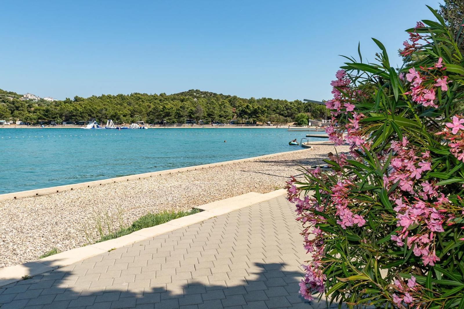 Mobilheim Andrea Wunderschoene Ferienwohnung Direkt Am Meer Jezera Extérieur photo